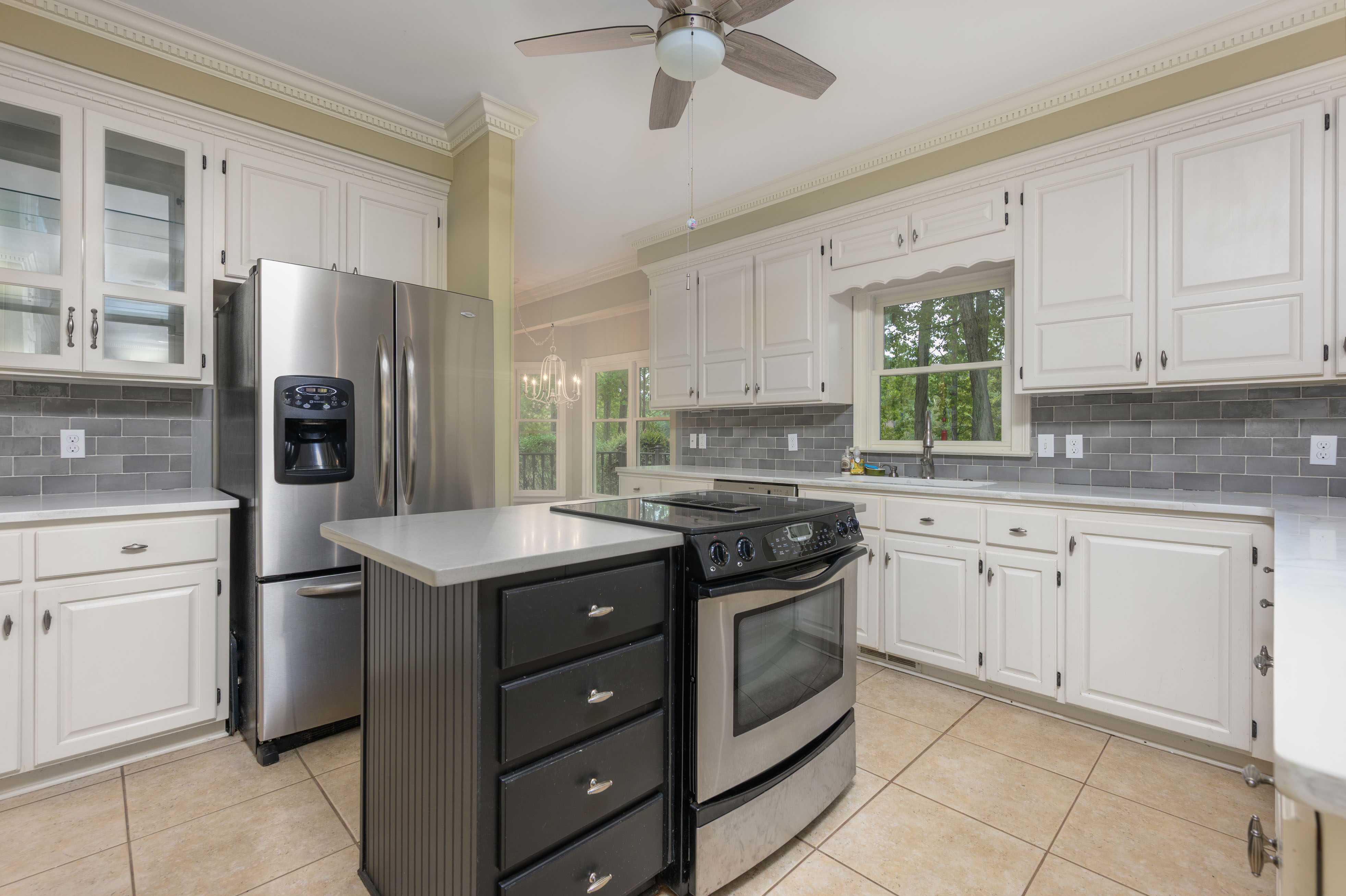 1051 Maddux Lane image 16